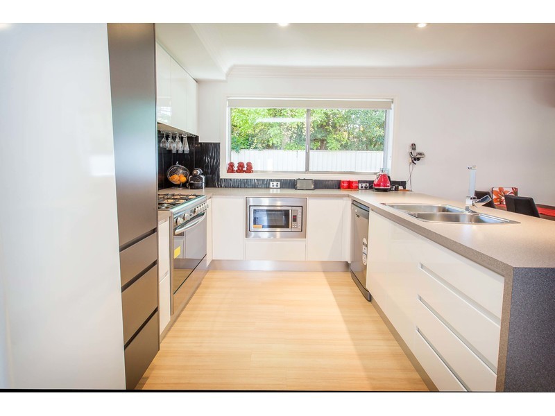 587 Osborne Street, Lavington NSW 2641