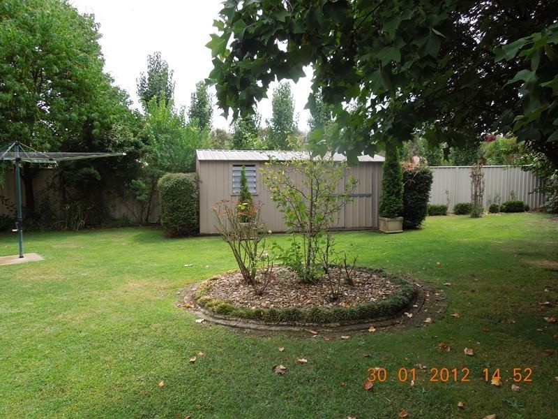 3 The Pines, Thurgoona NSW 2640