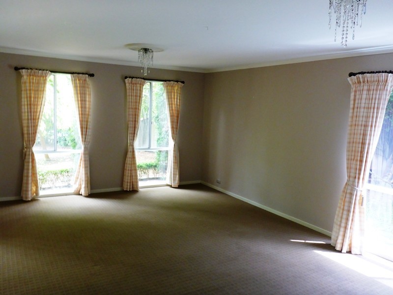 3 The Pines, Thurgoona NSW 2640