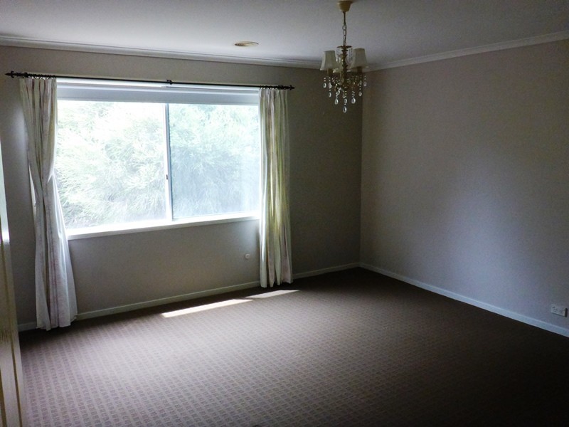 3 The Pines, Thurgoona NSW 2640