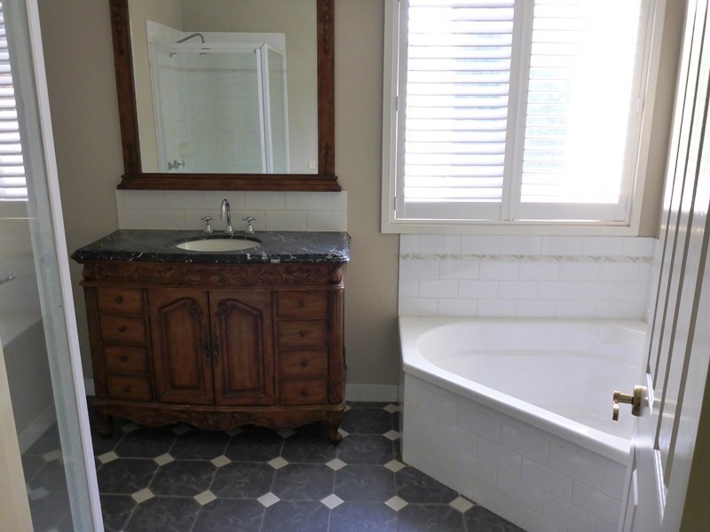 3 The Pines, Thurgoona NSW 2640