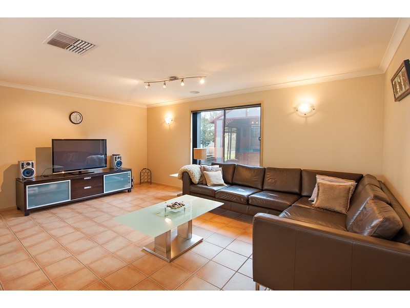 52 Winnell Court, Thurgoona NSW 2640