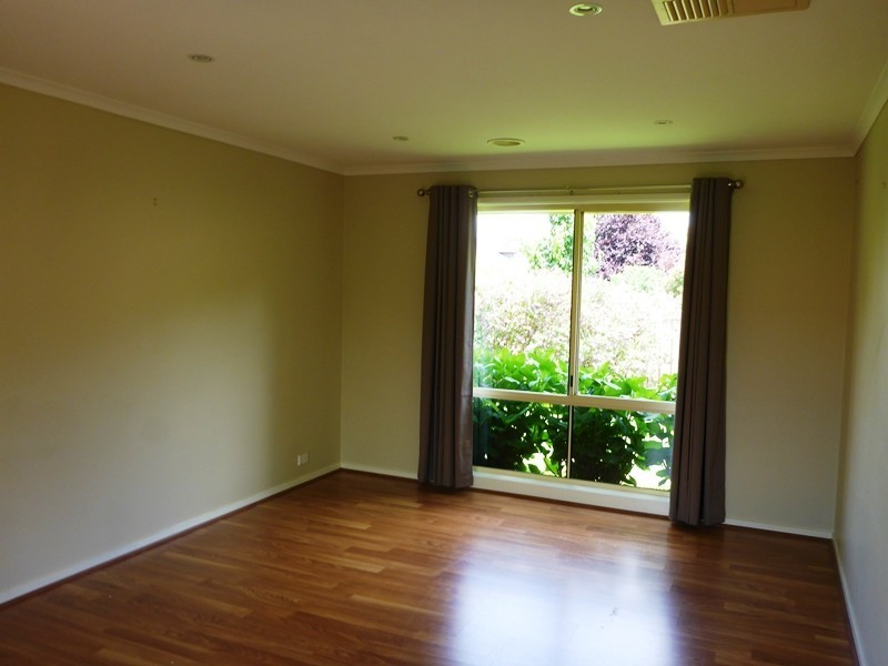 68 Mountford Crescent, East Albury NSW 2640