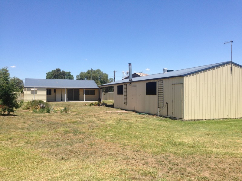 20 Victoria Street, Walla Walla NSW 2659