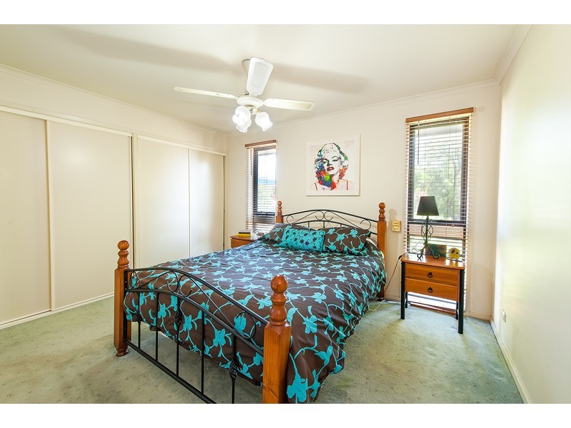 330 Mark Crescent, Lavington NSW 2641