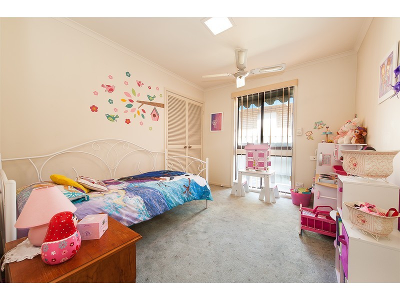 330 Mark Crescent, Lavington NSW 2641