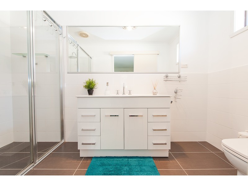 330 Mark Crescent, Lavington NSW 2641