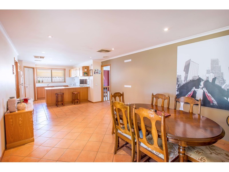 10 Irene Court, North Albury NSW 2640