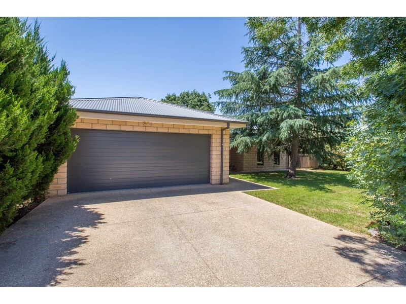 169 Hoddle Street, Howlong NSW 2643