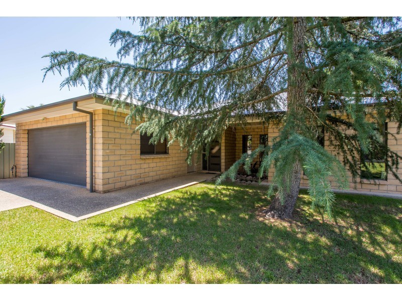 169 Hoddle Street, Howlong NSW 2643