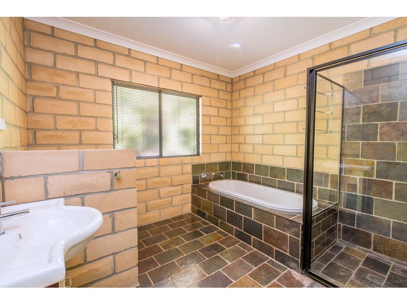 169 Hoddle Street, Howlong NSW 2643