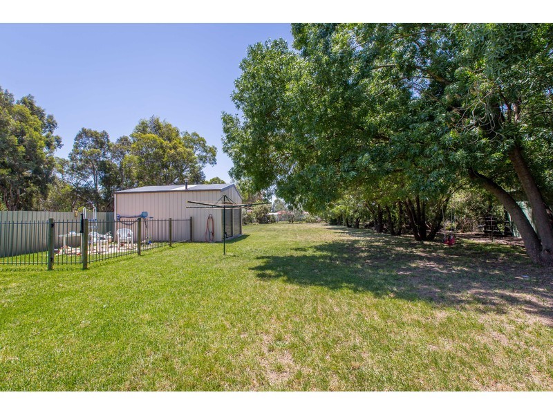 169 Hoddle Street, Howlong NSW 2643