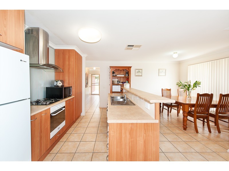 53 Winnell Court, Thurgoona NSW 2640