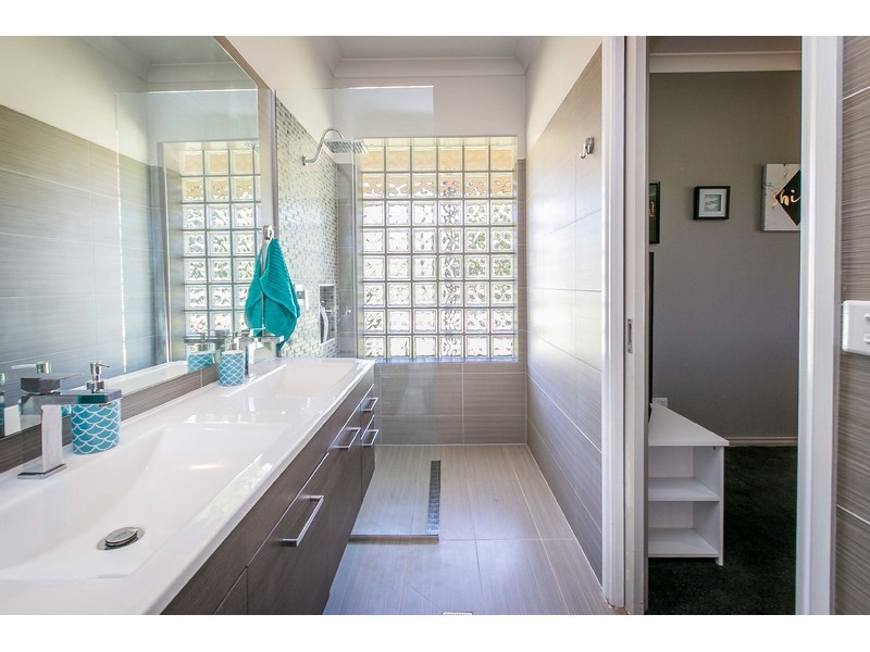 9 Wright Street, Glenroy NSW 2640