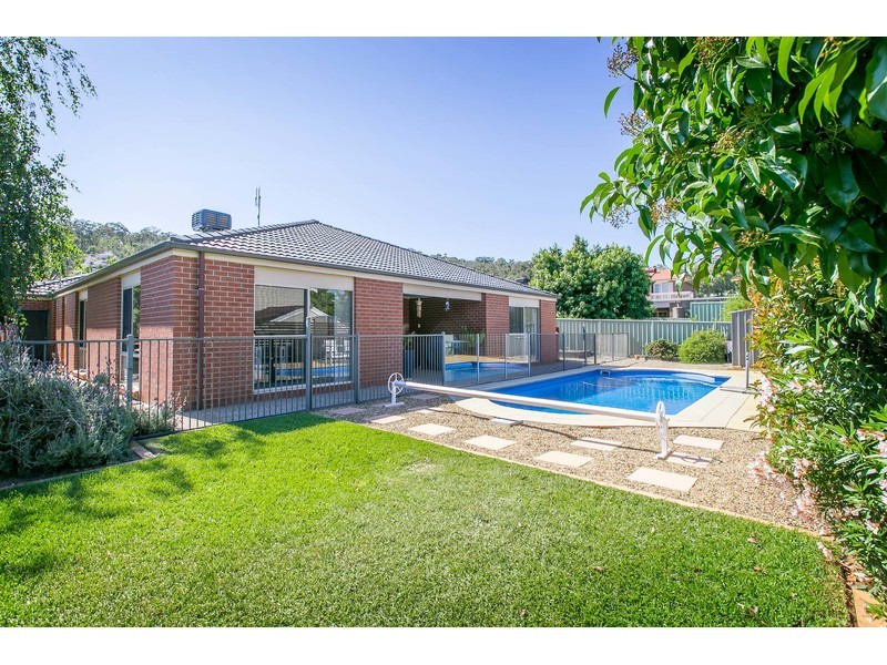 15 Scarborough Drive, Wodonga VIC 3690