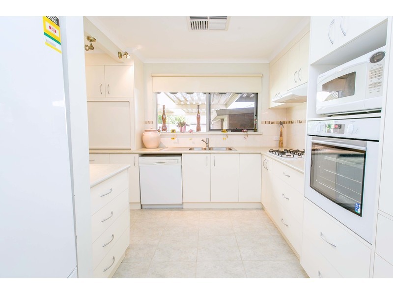 11 Elsa Court, Wodonga VIC 3690