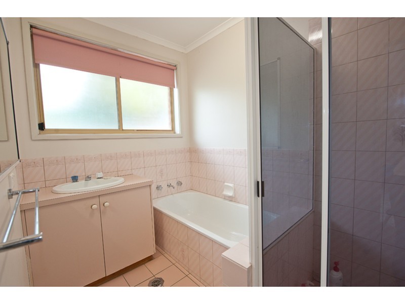 3/387 Kotthoff Street, Lavington NSW 2641