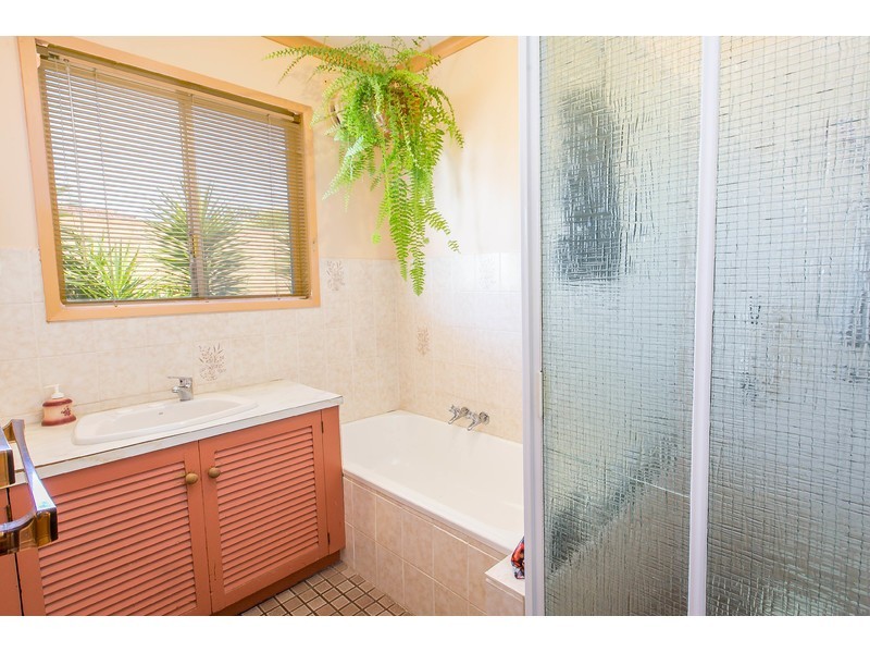 1/2 Chenery Street, Wodonga VIC 3690