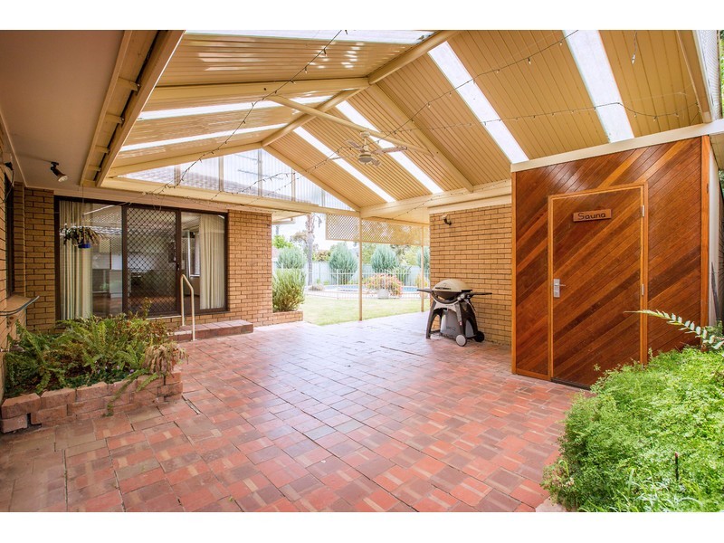 10 Northern View Drive, West Albury NSW 2640