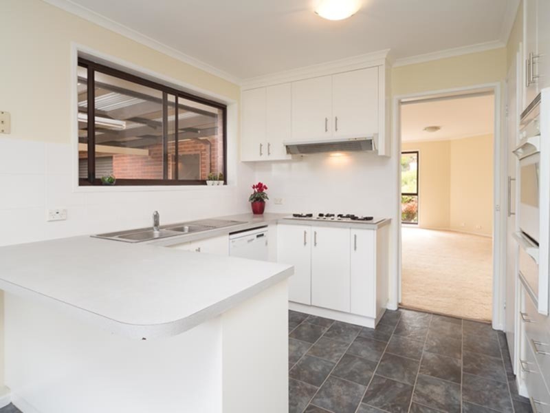 5 Chelsea Court, West Albury NSW 2640