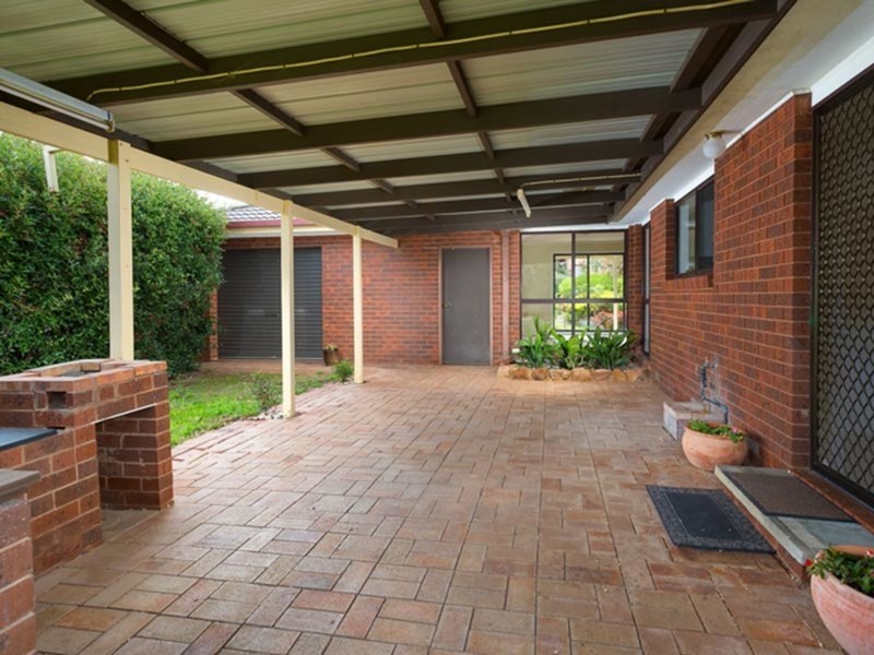 5 Chelsea Court, West Albury NSW 2640