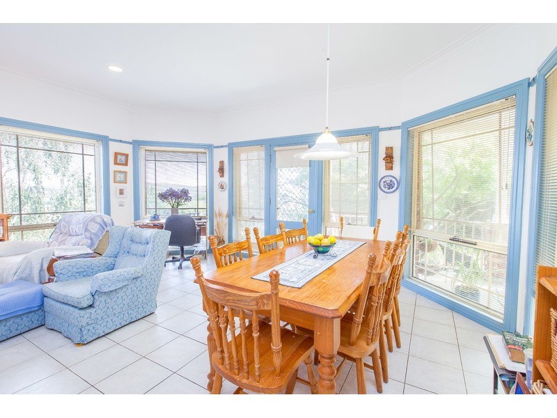 9 Hampton Court, East Albury NSW 2640