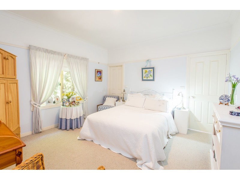 9 Hampton Court, East Albury NSW 2640