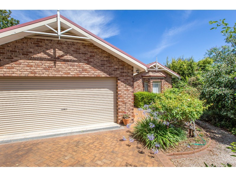 9 Hampton Court, East Albury NSW 2640