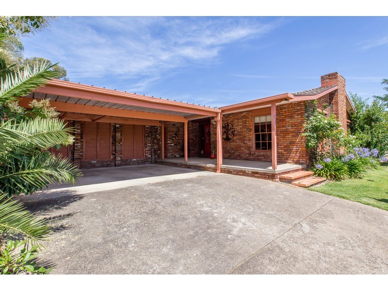 538 Spurrway Drive, West Albury NSW 2640
