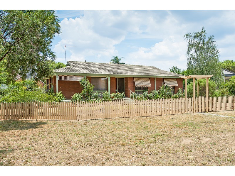 92 Feathertop Circuit, Thurgoona NSW 2640