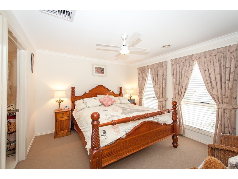 14 Treecreeper Street, Thurgoona NSW 2640