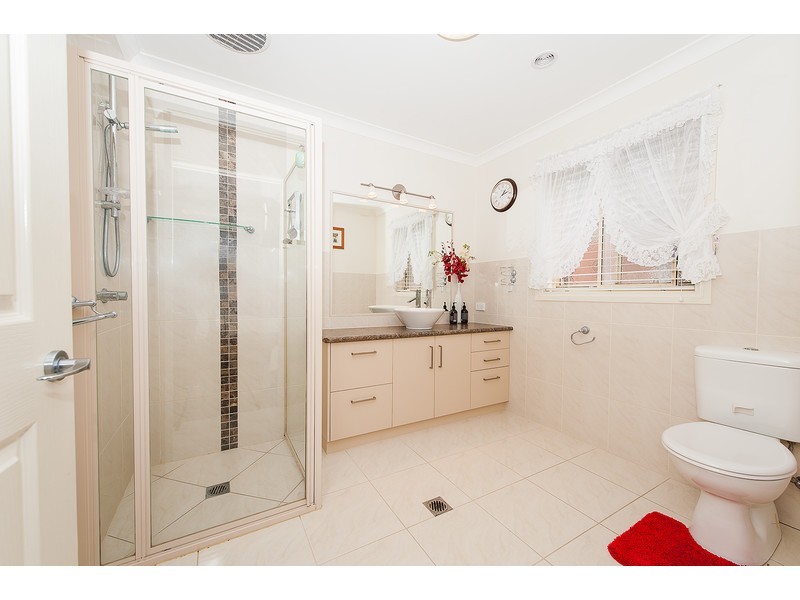 14 Treecreeper Street, Thurgoona NSW 2640