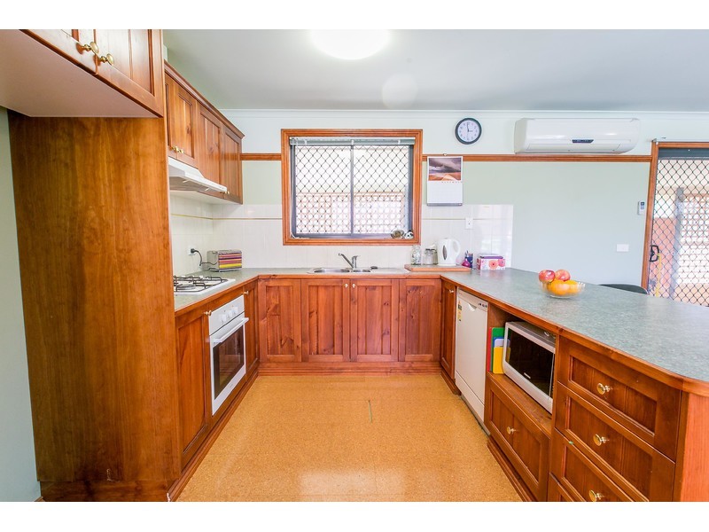 2/15 Wattle Way, West Albury NSW 2640