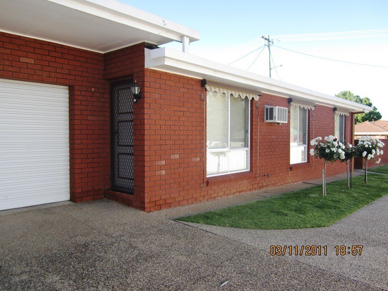 1/482 Heriot Street, Lavington NSW 2641