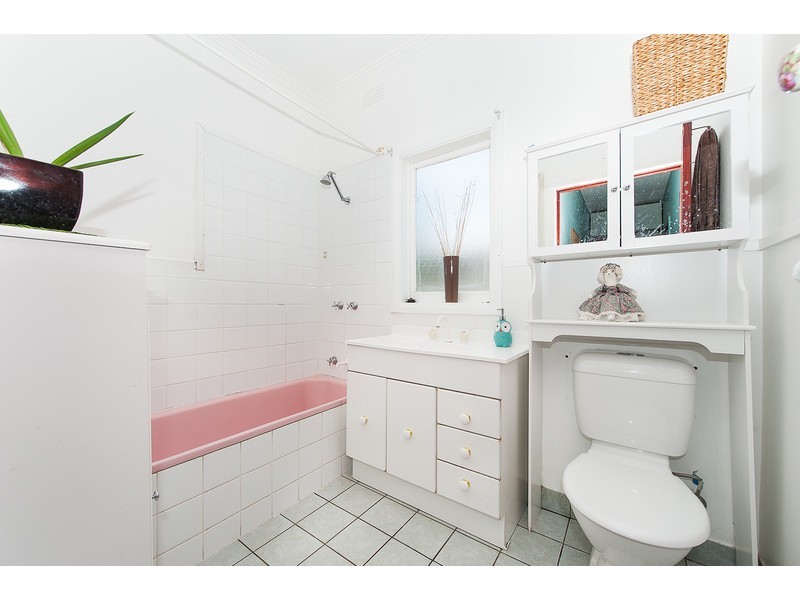 394 Eden Street, Lavington NSW 2641