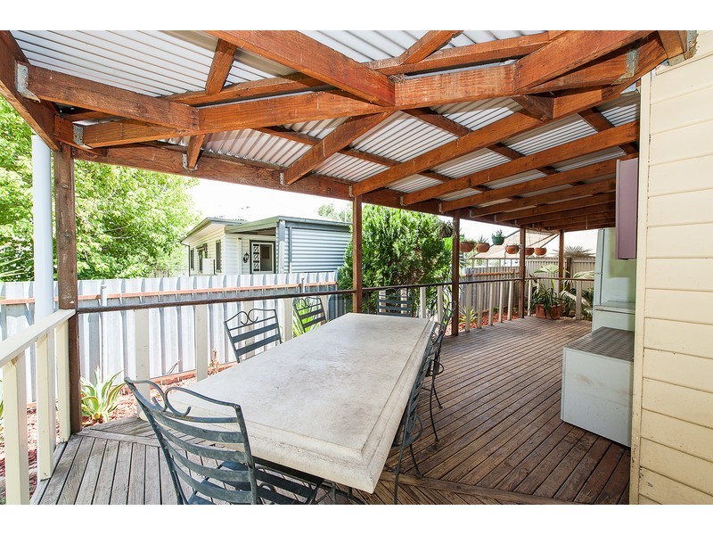 394 Eden Street, Lavington NSW 2641