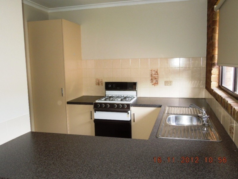 2/573 Heathwood Avenue, Lavington NSW 2641