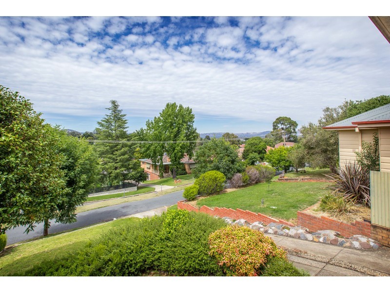 236 Bernhardt Street, East Albury NSW 2640