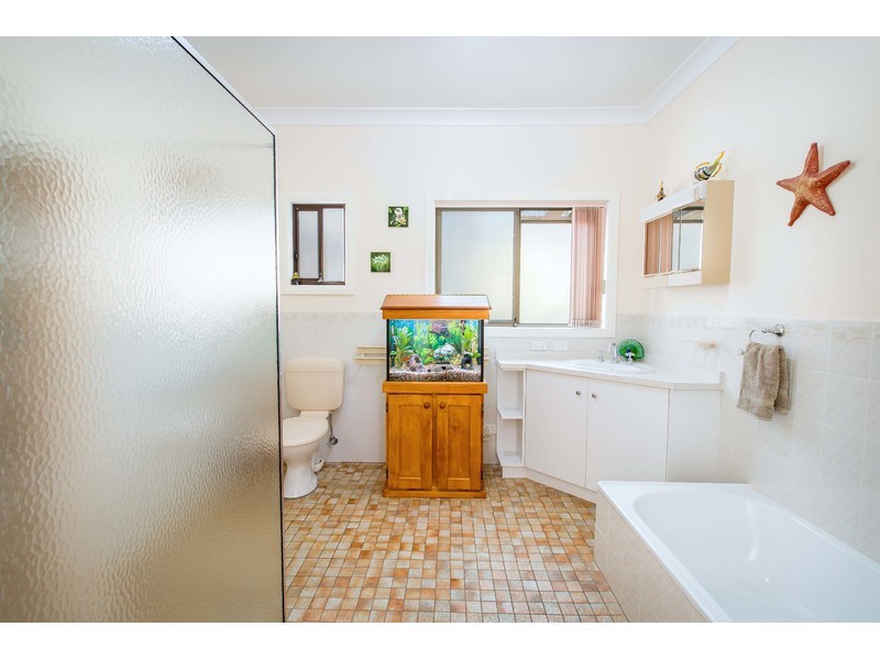 236 Bernhardt Street, East Albury NSW 2640