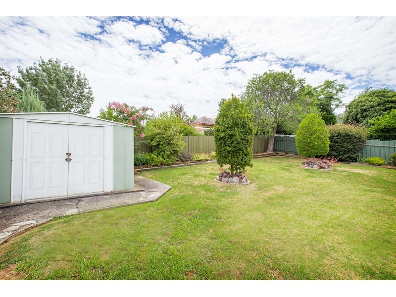 236 Bernhardt Street, East Albury NSW 2640