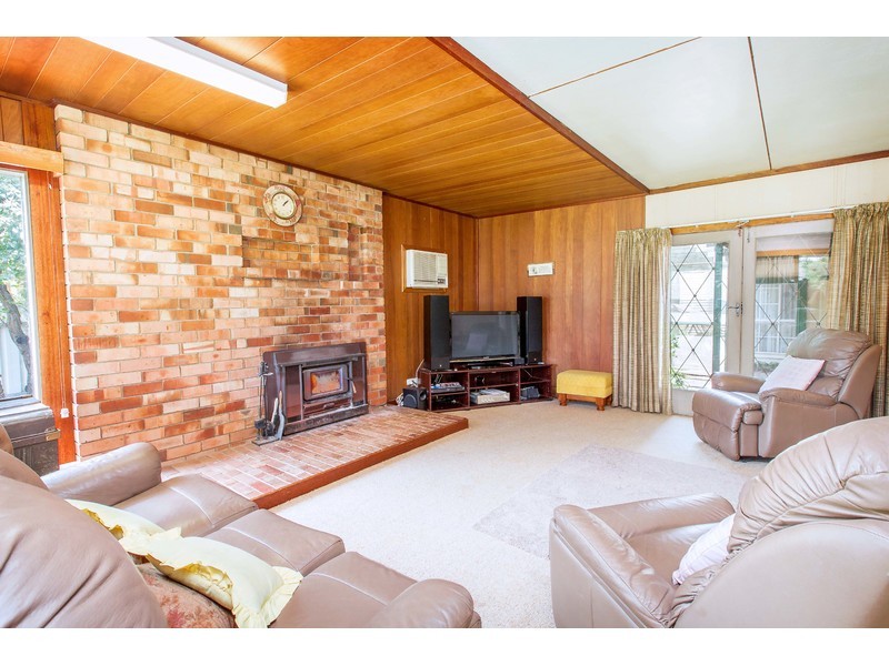 443 Douglas Road, Lavington NSW 2641