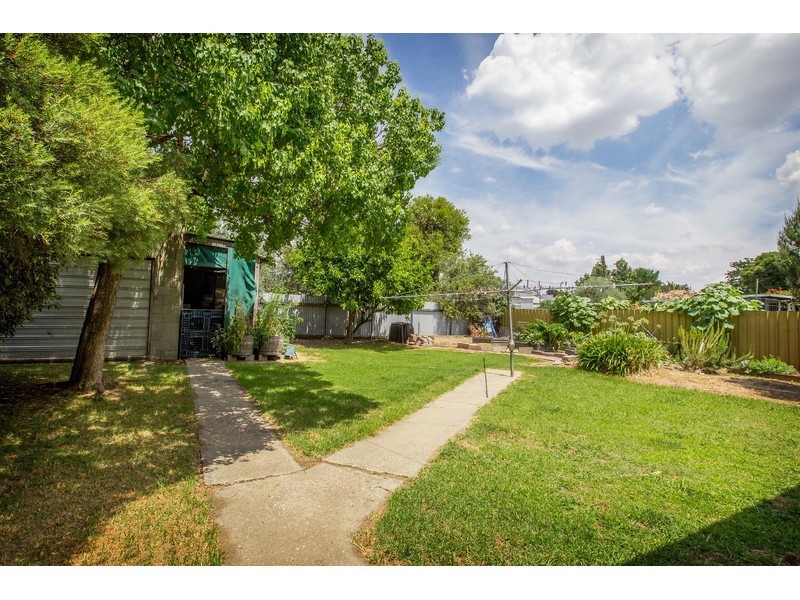 443 Douglas Road, Lavington NSW 2641