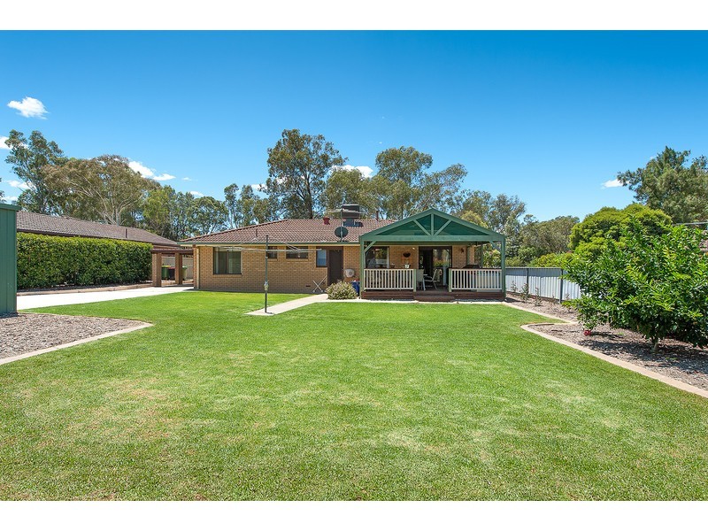 75 St Andrews Circuit, Thurgoona NSW 2640