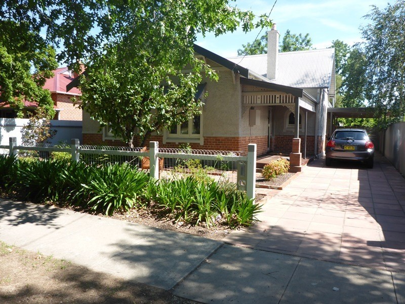 450 Crisp Street, Albury NSW 2640