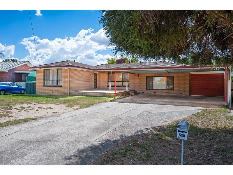 528 Mutsch Street, Lavington NSW 2641