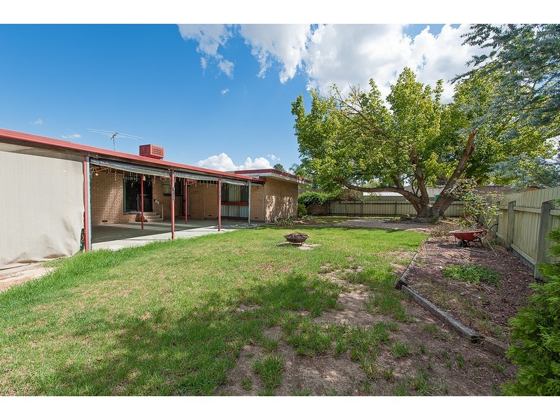 528 Mutsch Street, Lavington NSW 2641