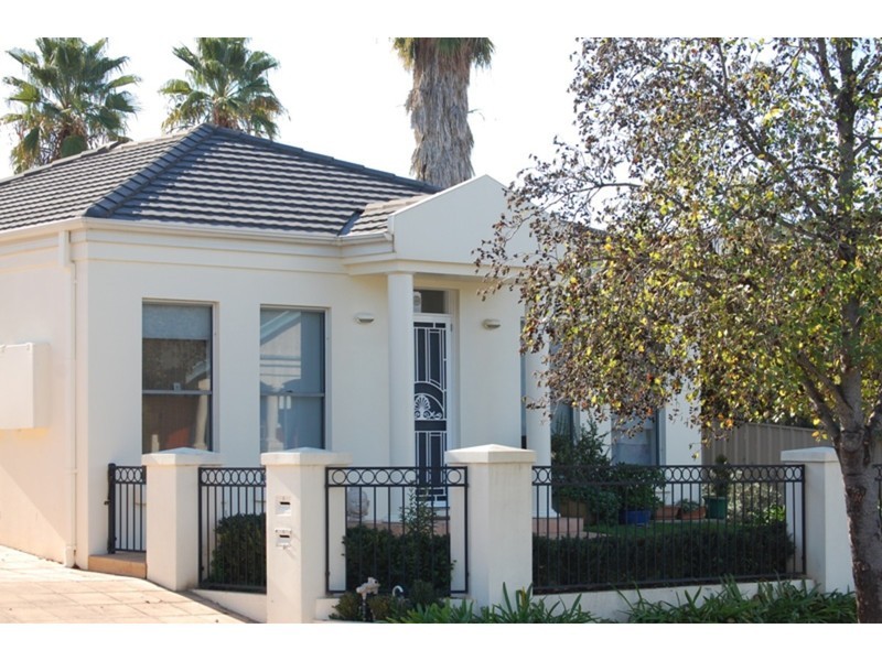 2/604 Englehardt Street, Albury NSW 2640