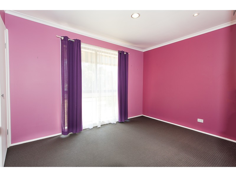 4 Budginigi Place, Thurgoona NSW 2640