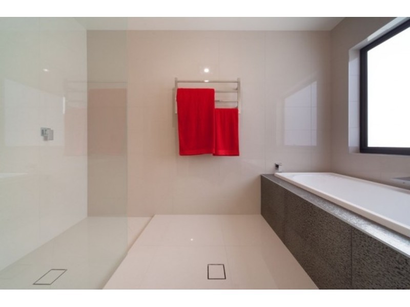 12 Lindisfarne Court, Thurgoona NSW 2640