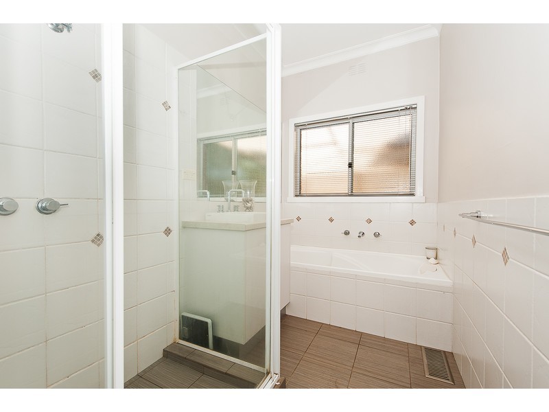 12 Bassett Street, Wodonga VIC 3690